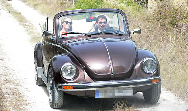 James Blunt i Sofia Wellesley u VW Buba